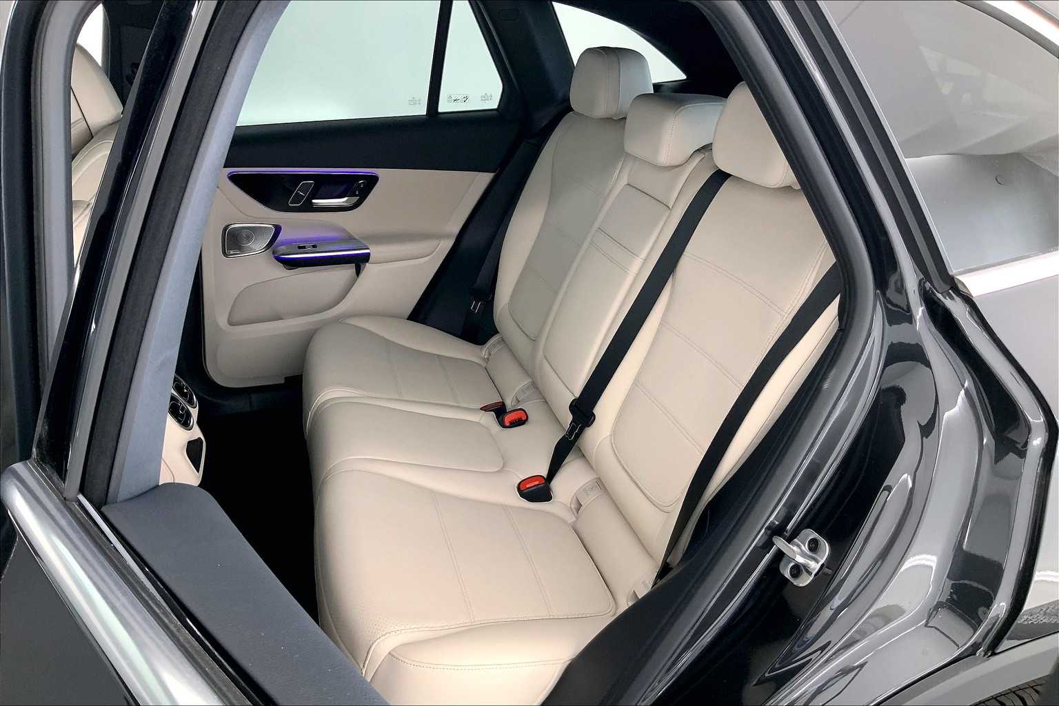 Thumbnail: 2026 Mercedes-Benz GLC - 13