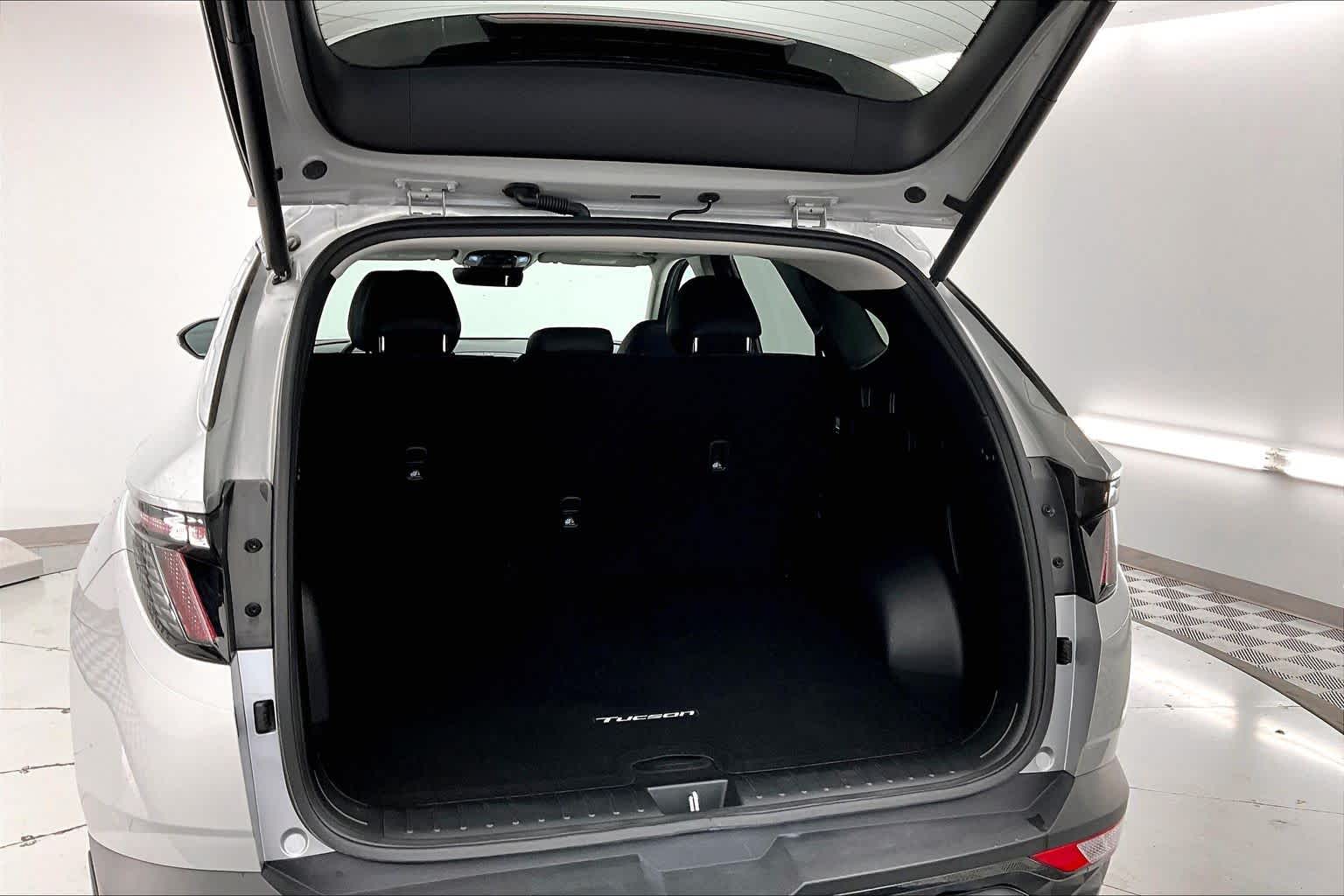 Thumbnail: 2023 Hyundai Tucson - 19