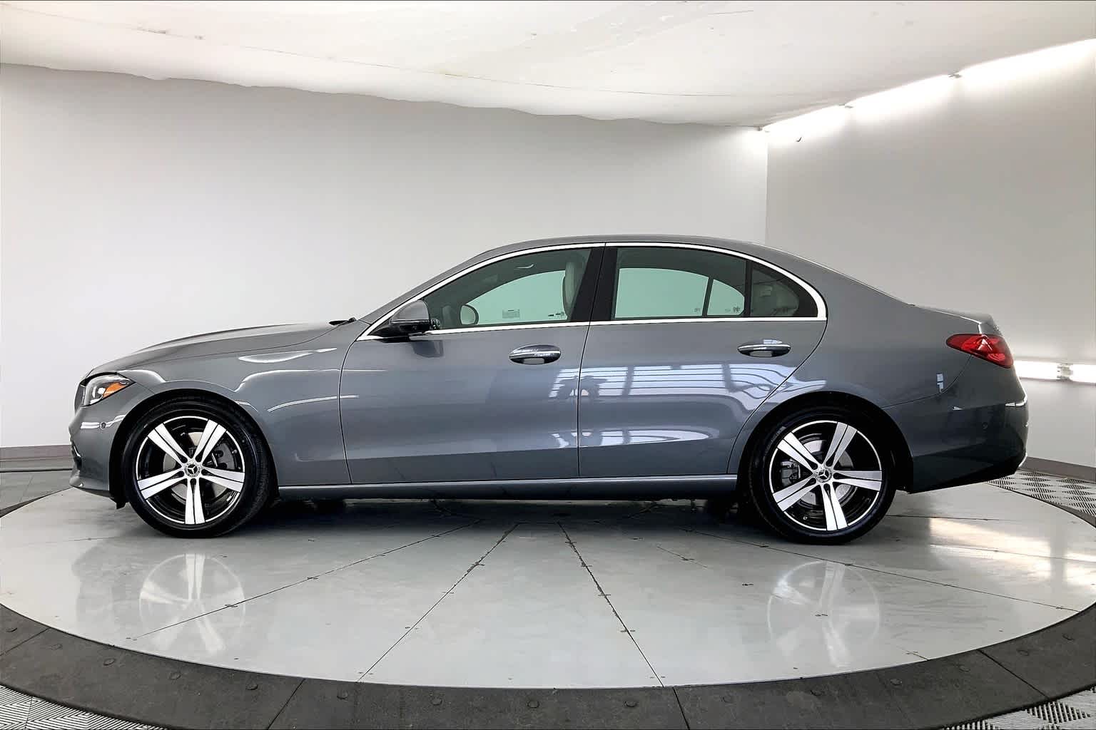 Thumbnail: 2025 Mercedes-Benz C-Class - 3