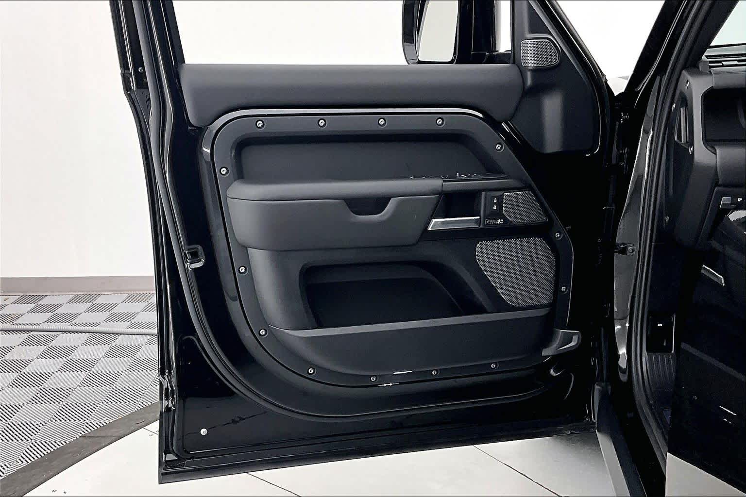 Thumbnail: 2024 Land Rover Defender - 23