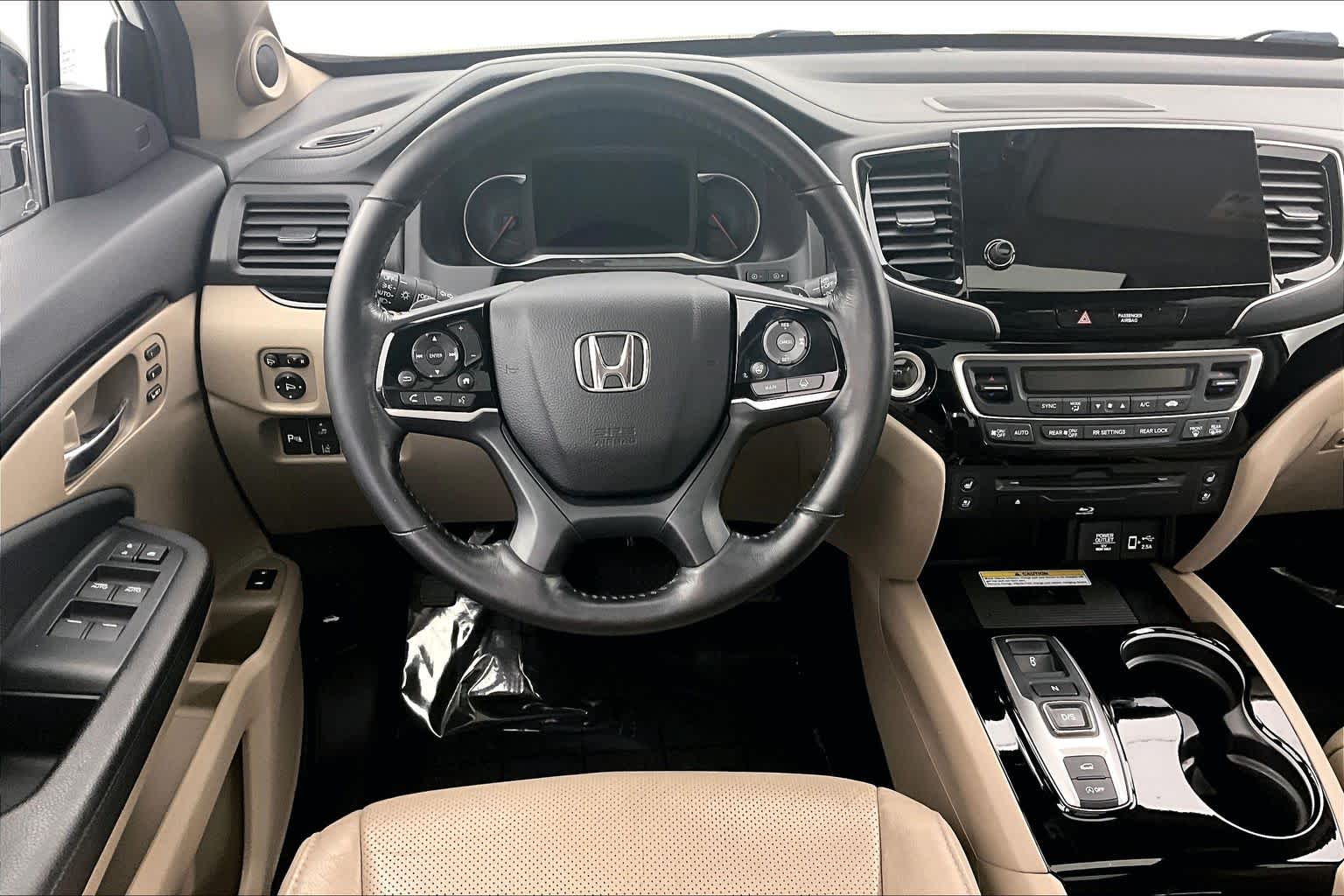 Thumbnail: 2019 Honda Pilot - 15