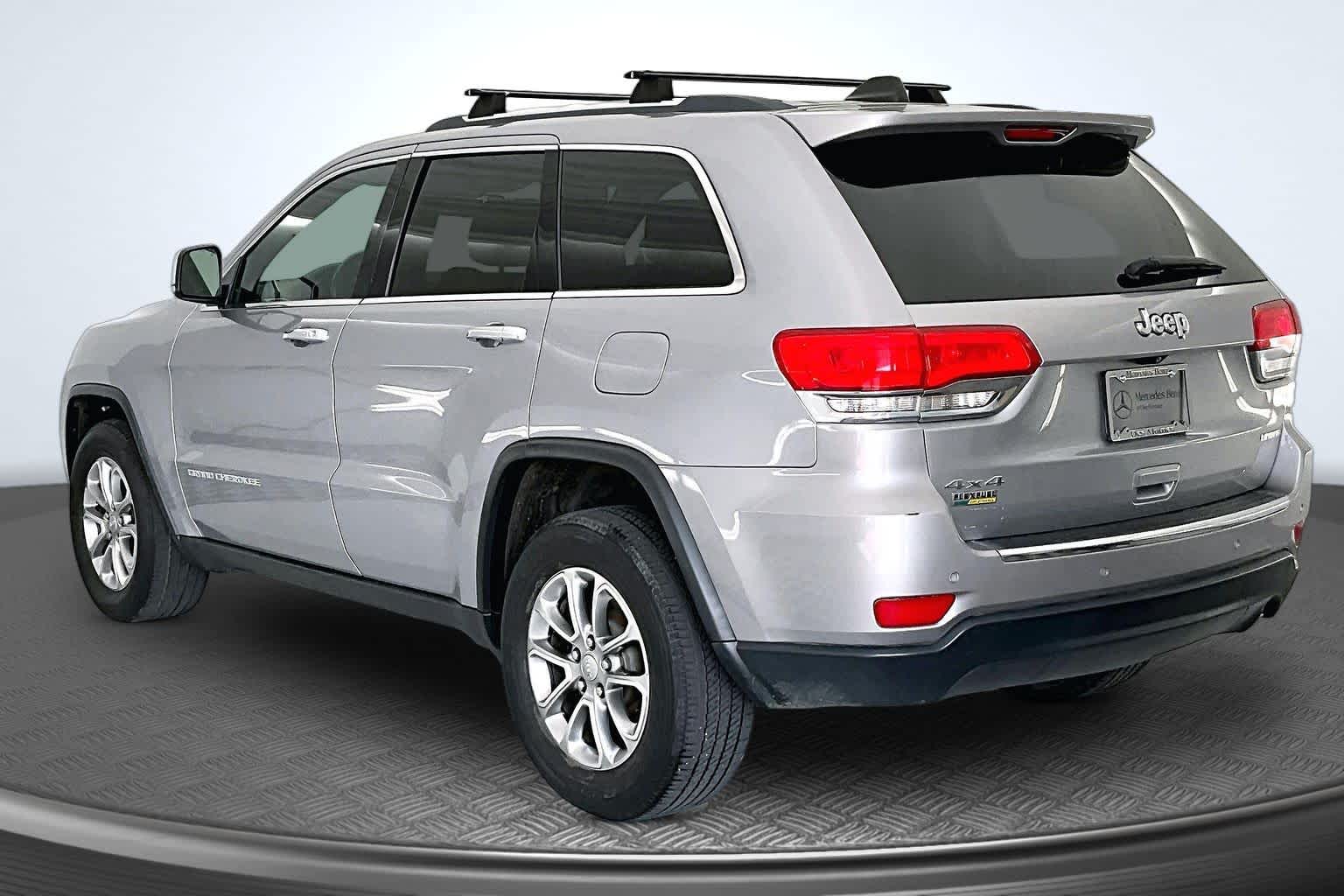 Thumbnail: 2015 Jeep Grand Cherokee - 4
