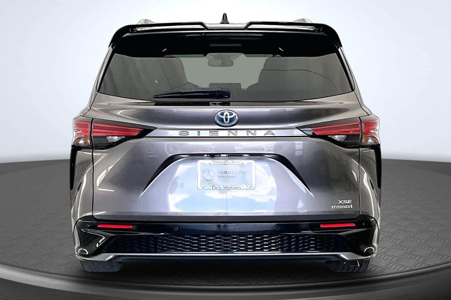 Thumbnail: 2021 Toyota Sienna - 4