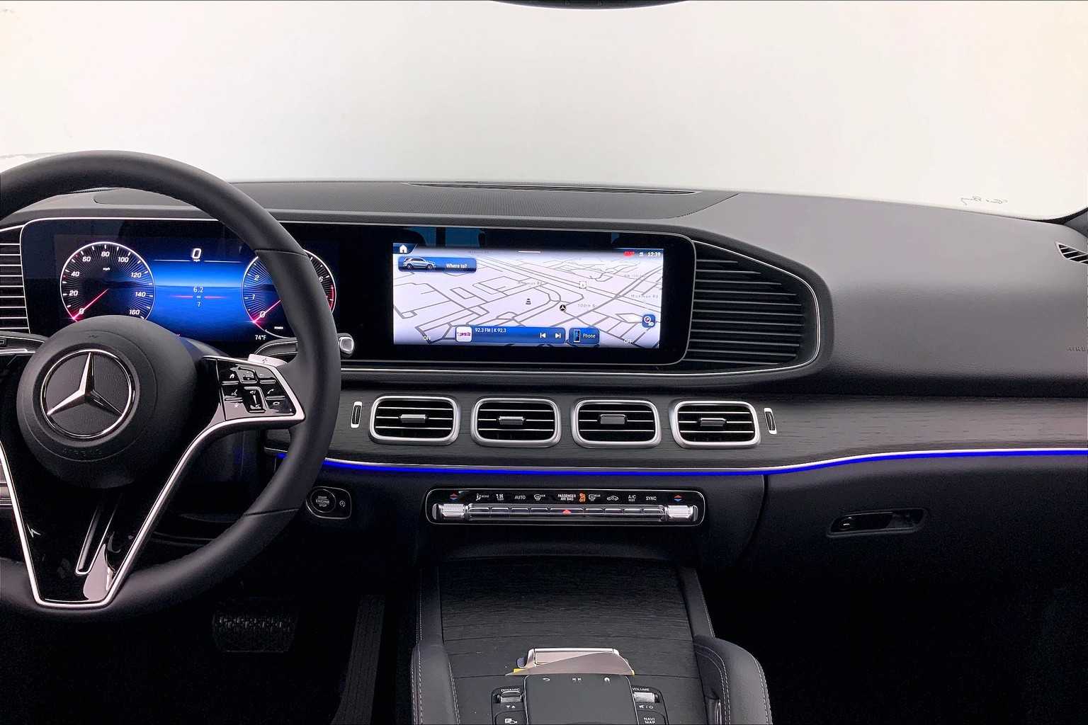 Thumbnail: 2025 Mercedes-Benz GLE - 16