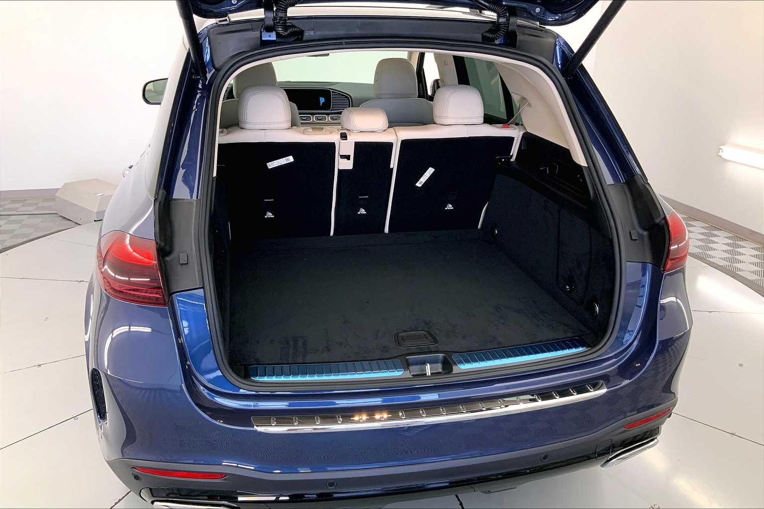 Thumbnail: 2026 Mercedes-Benz GLE - 19