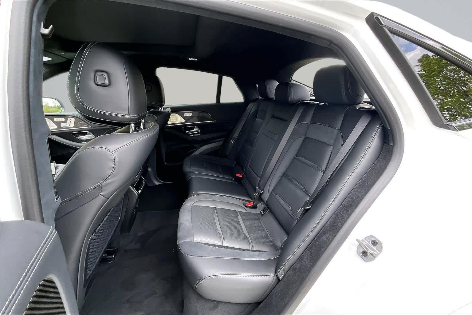 Thumbnail: 2026 Mercedes-Benz GL-Class - 13