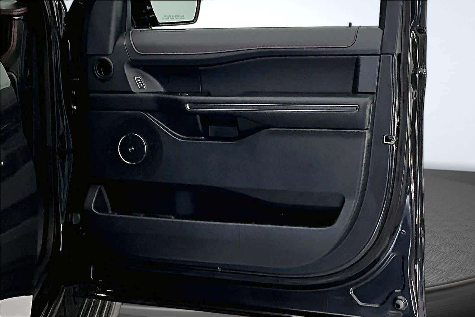 Thumbnail: 2022 Ford Expedition MAX - 24