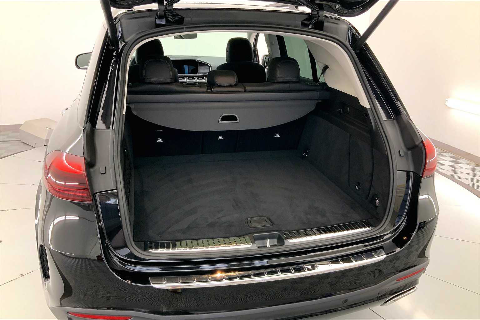 Thumbnail: 2026 Mercedes-Benz GLE - 19