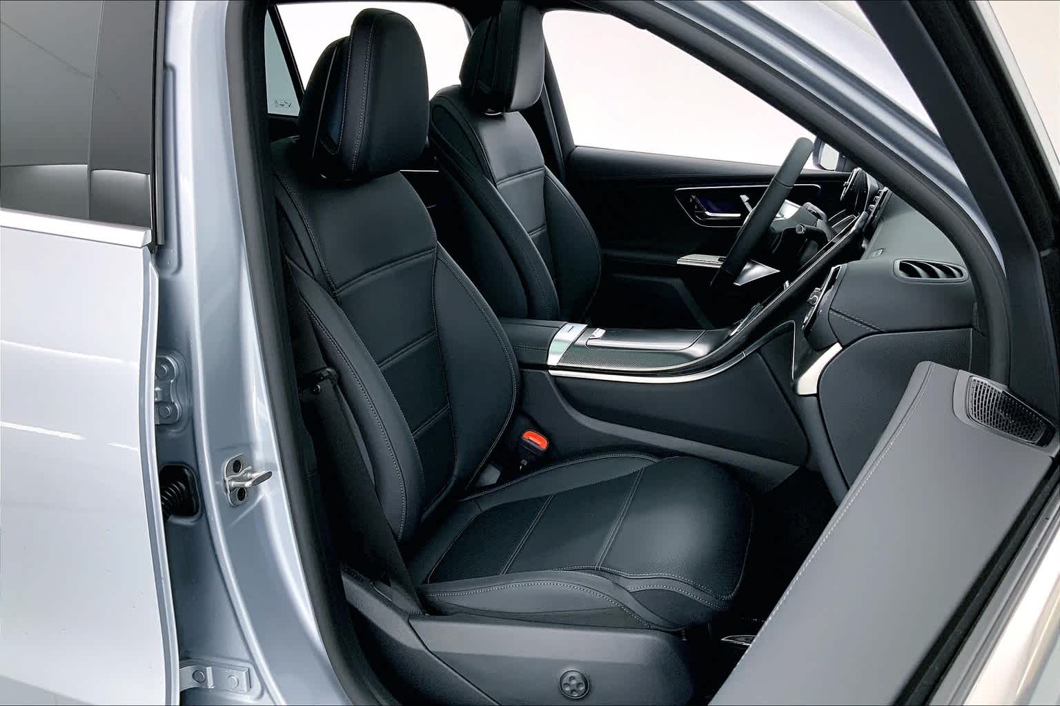 Thumbnail: 2025 Mercedes-Benz GLC - 14