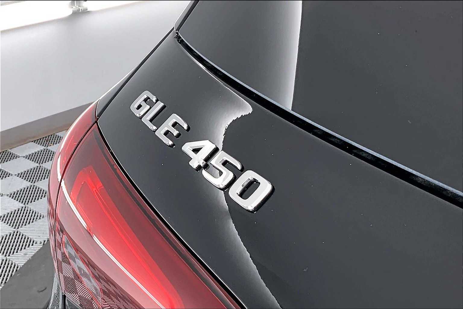 Thumbnail: 2026 Mercedes-Benz GLE - 7