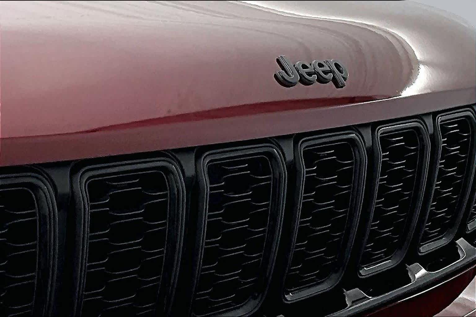 Thumbnail: 2025 Jeep Grand Cherokee - 25