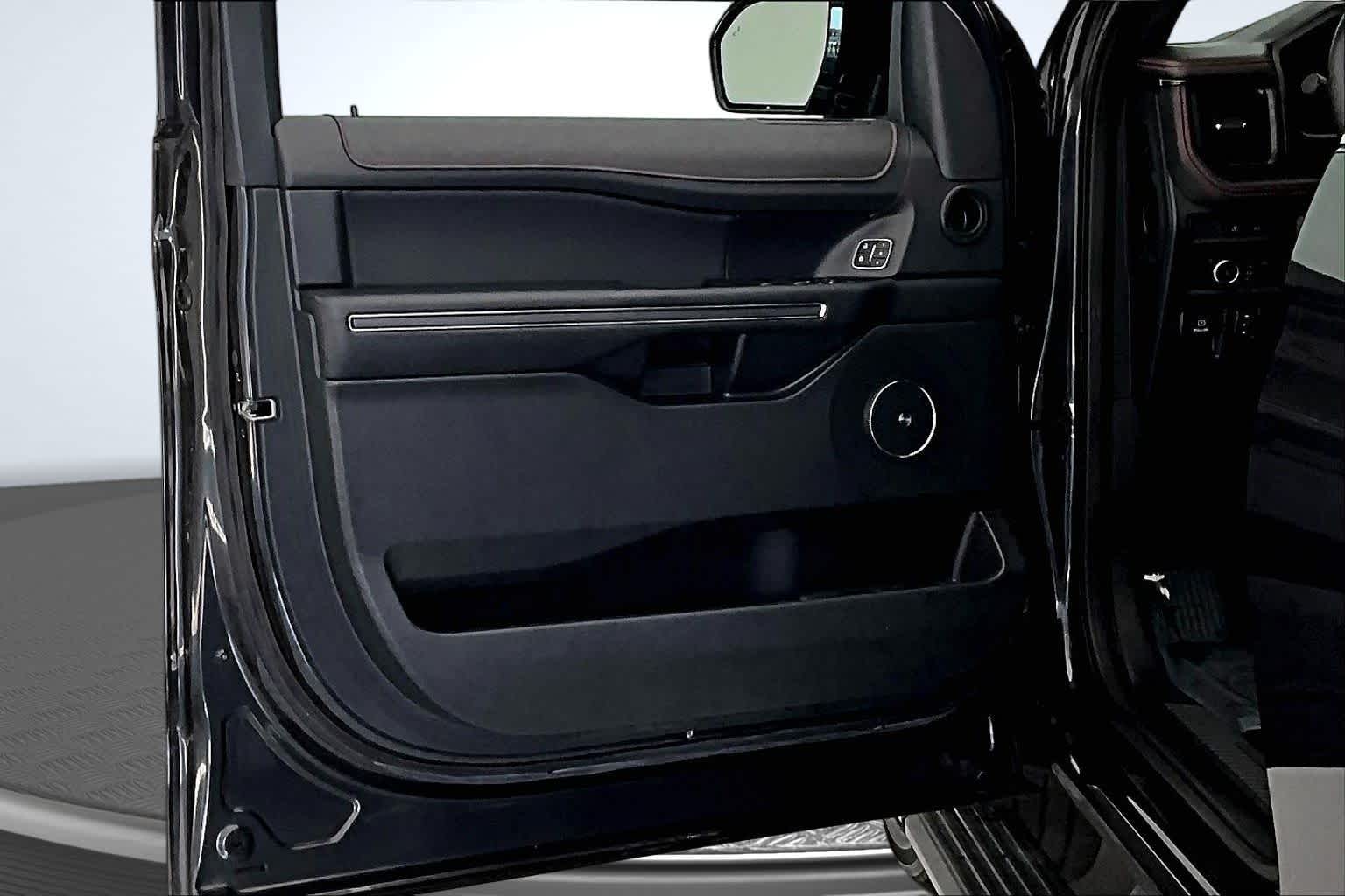 Thumbnail: 2022 Ford Expedition MAX - 23