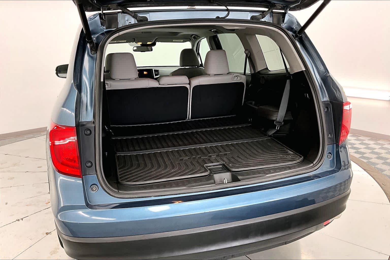 Thumbnail: 2018 Honda Pilot - 19