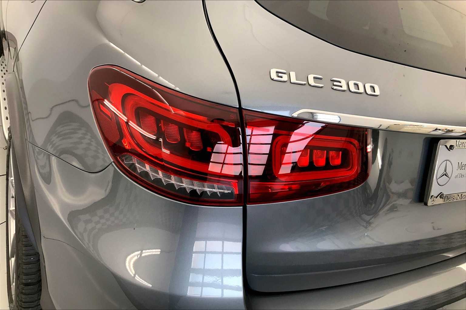 Thumbnail: 2020 Mercedes-Benz GLC - 25
