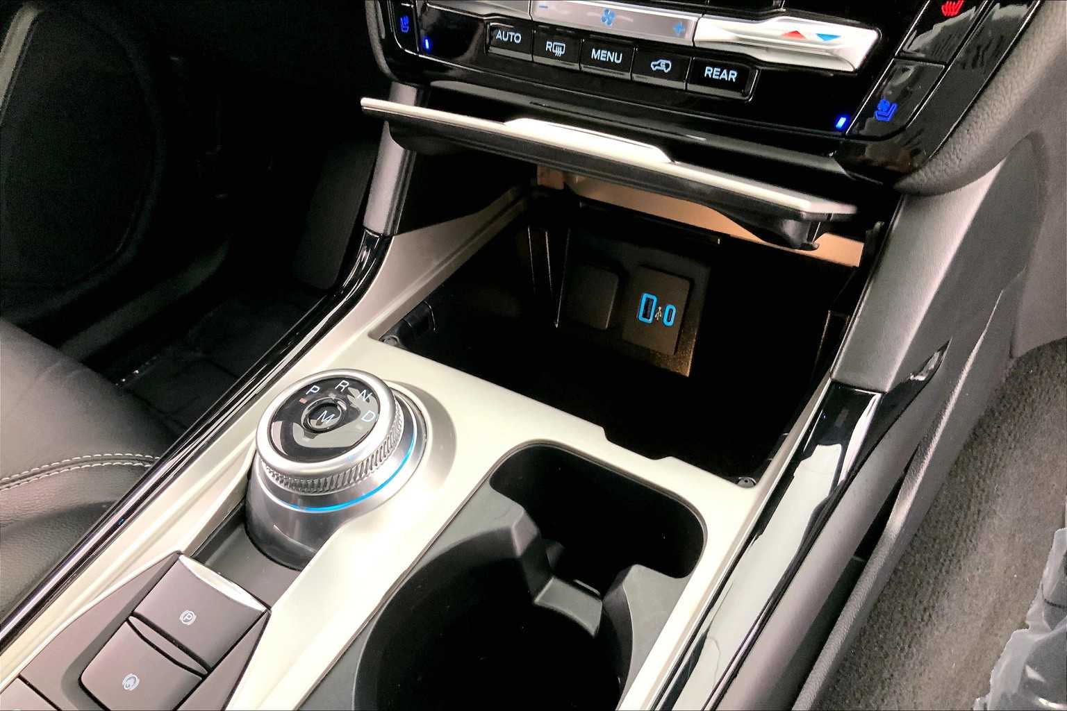 Thumbnail: 2023 Ford Explorer - 27