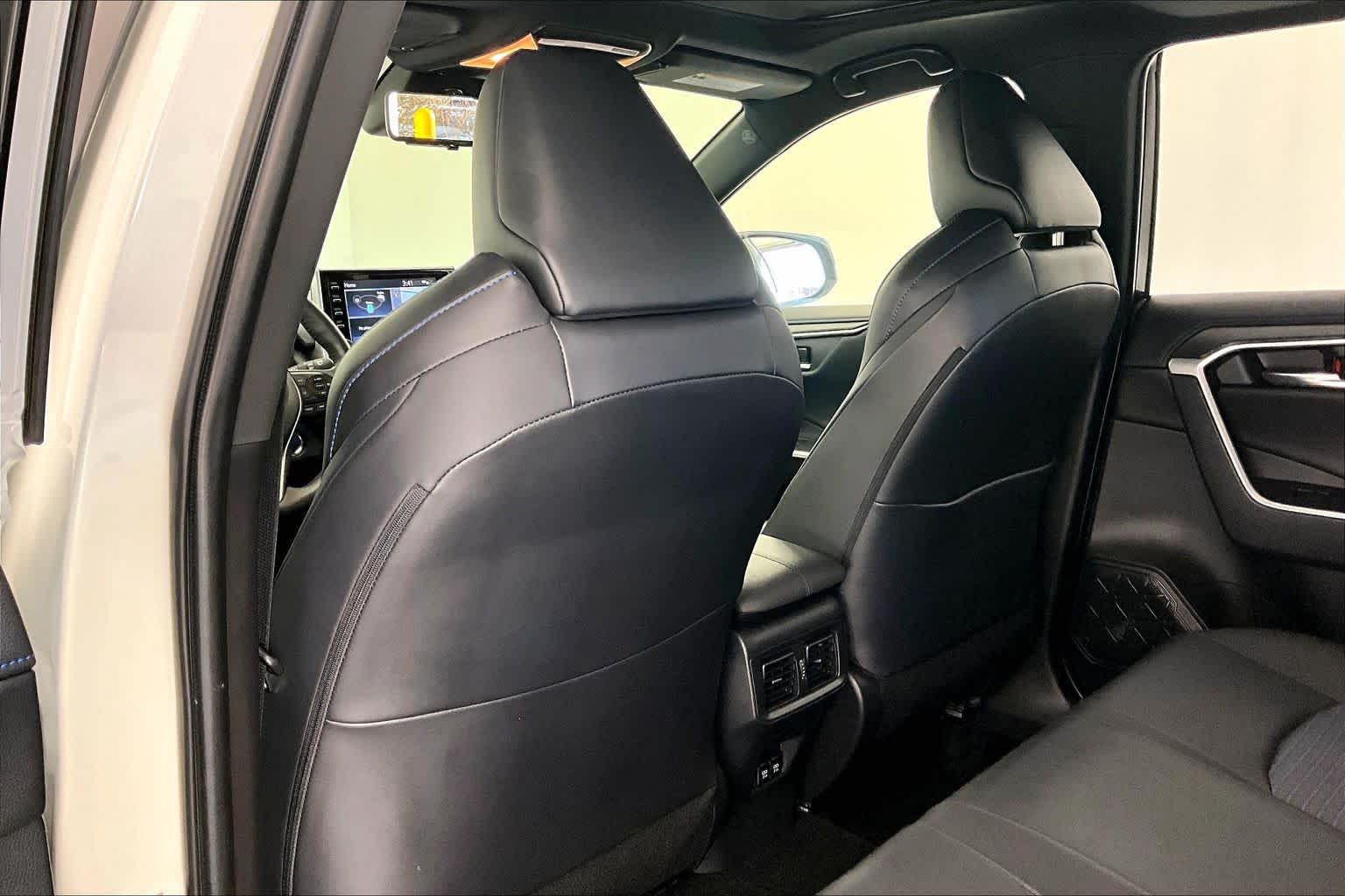 Thumbnail: 2019 Toyota RAV4 - 12