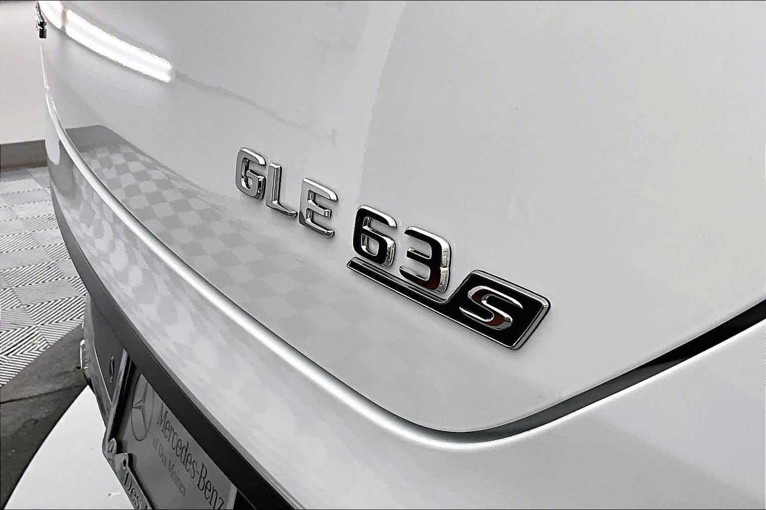 Thumbnail: 2026 Mercedes-Benz GL-Class - 7