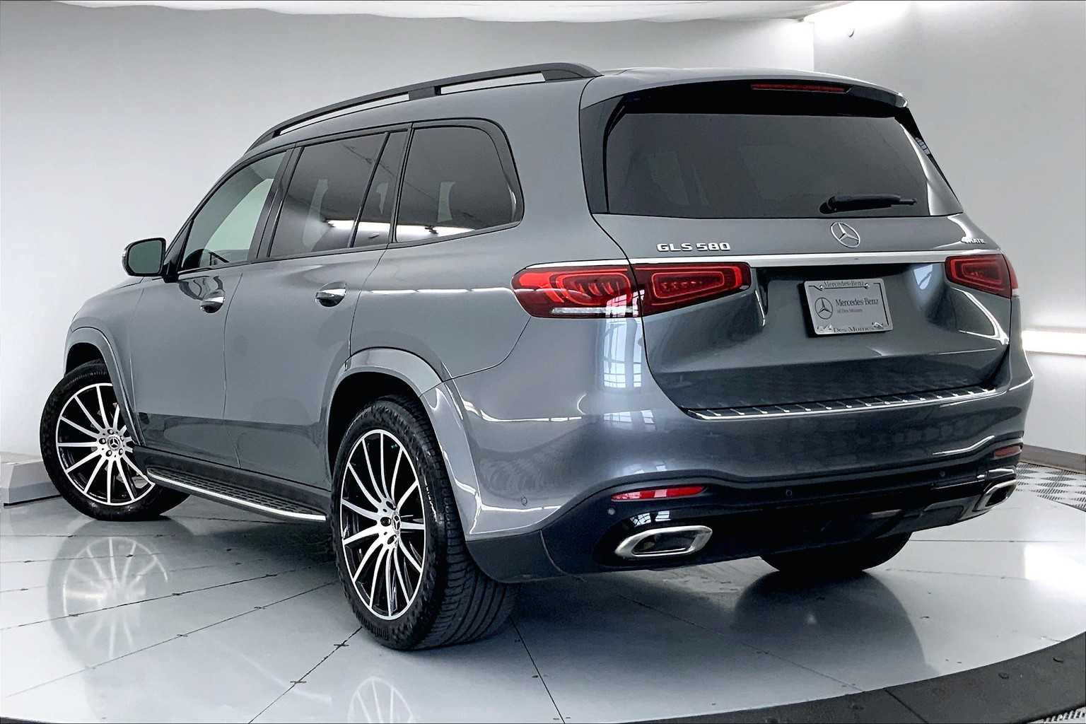 Thumbnail: 2021 Mercedes-Benz GLS - 4