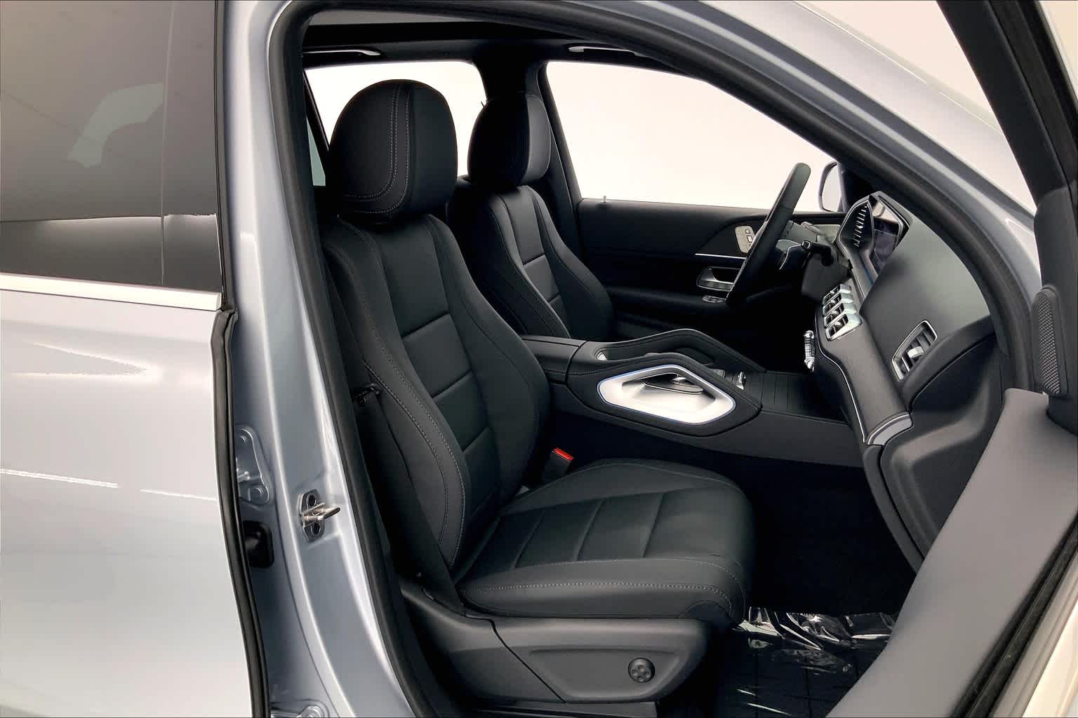 Thumbnail: 2025 Mercedes-Benz GLE - 14