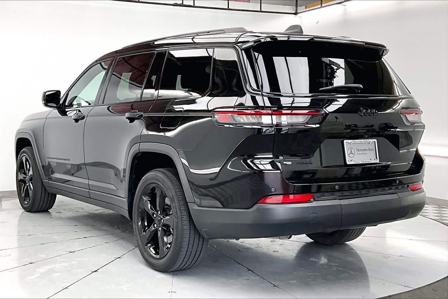 Thumbnail: 2021 Jeep Grand Cherokee L - 4
