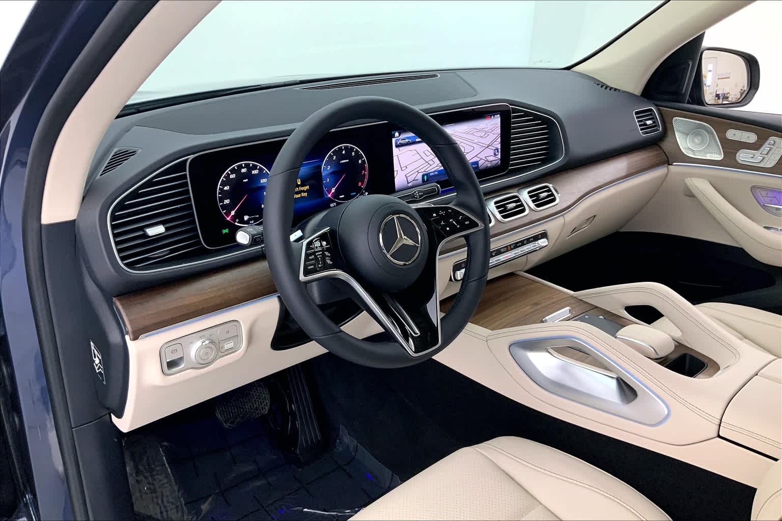 Thumbnail: 2025 Mercedes-Benz GLE - 2