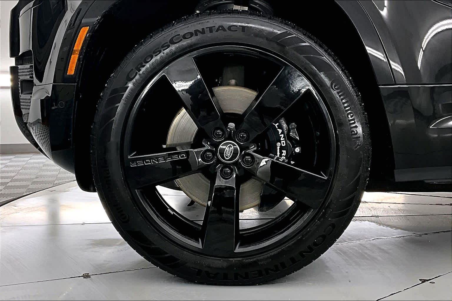 Thumbnail: 2024 Land Rover Defender - 8