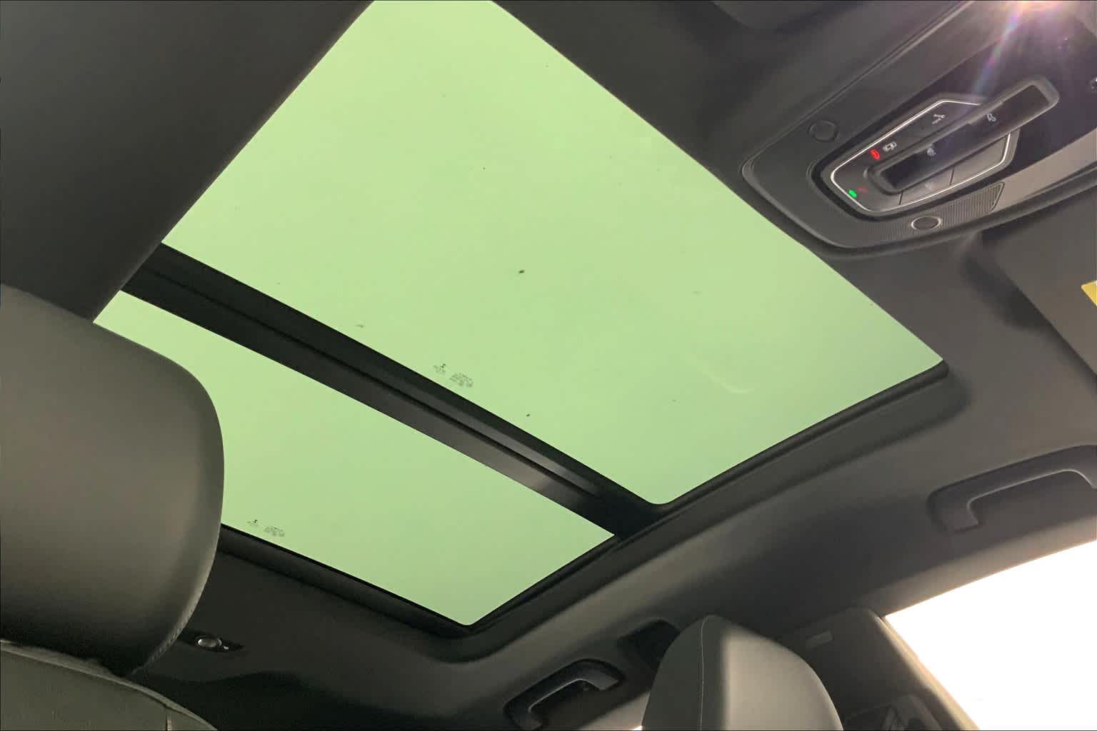 Thumbnail: 2019 Audi Q8 - 22