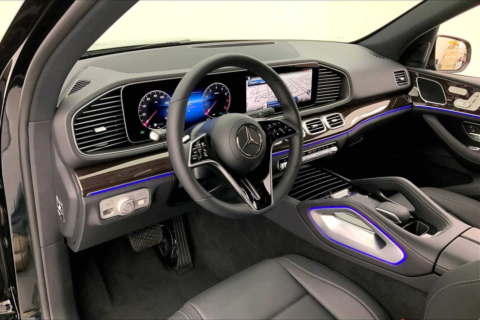 Thumbnail: 2025 Mercedes-Benz GLE - 2