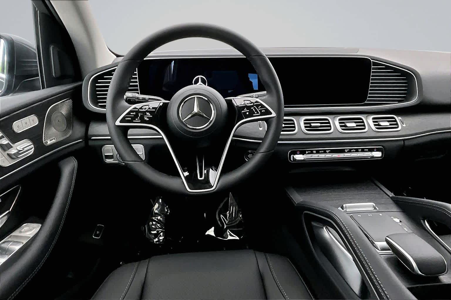Thumbnail: 2026 Mercedes-Benz GLE - 15