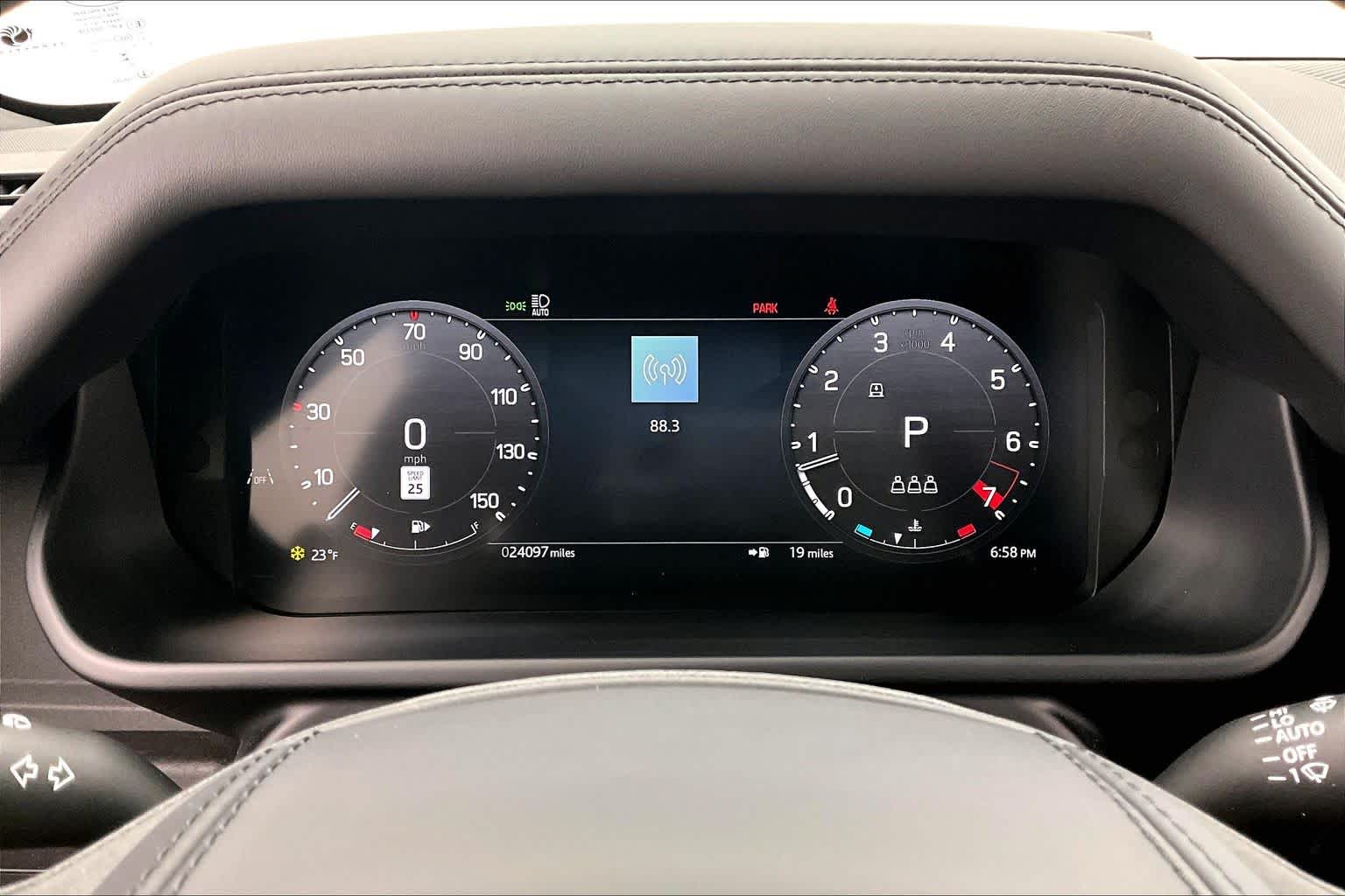 Thumbnail: 2024 Land Rover Defender - 18