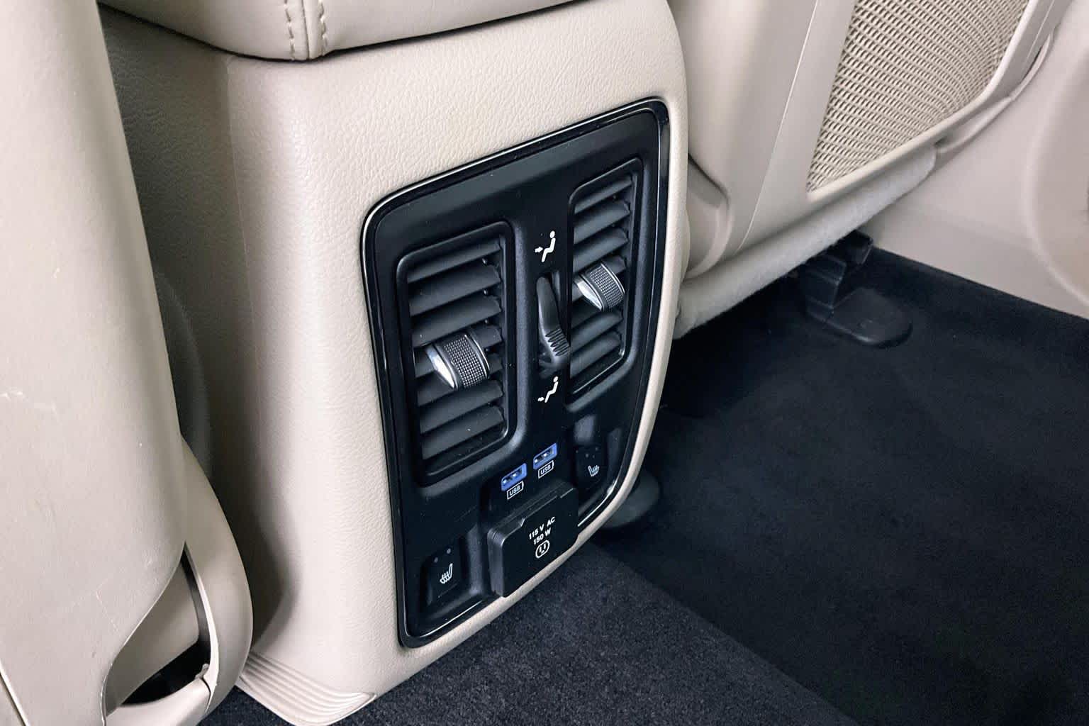 Thumbnail: 2015 Jeep Grand Cherokee - 28