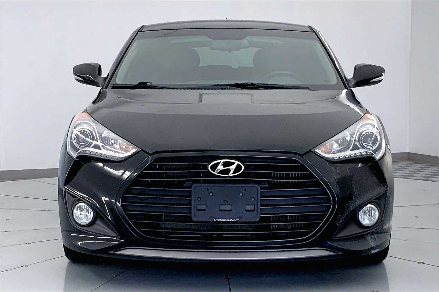 Thumbnail: 2015 Hyundai Veloster - 6