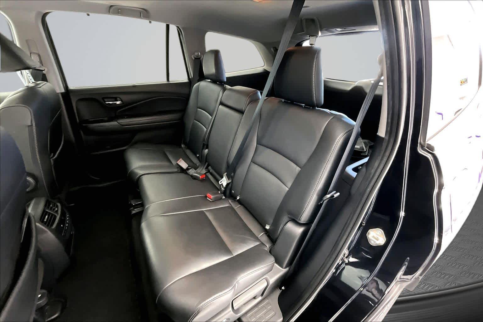 Thumbnail: 2020 Honda Pilot - 13
