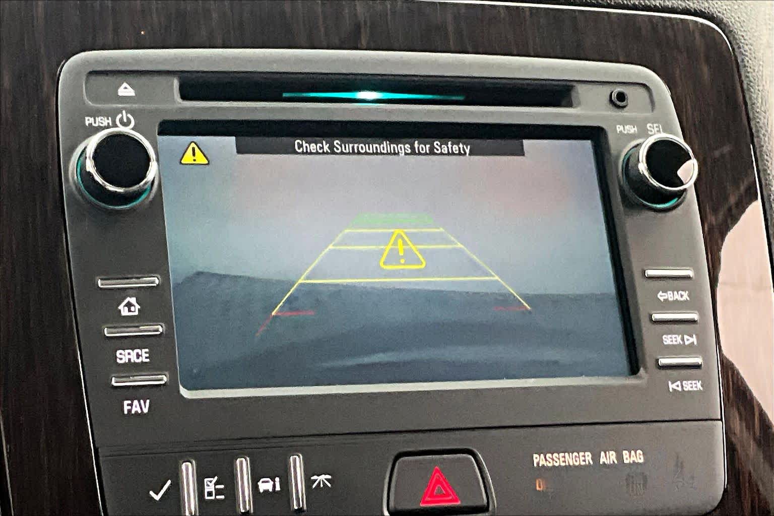 Thumbnail: 2016 Chevrolet Traverse - 21