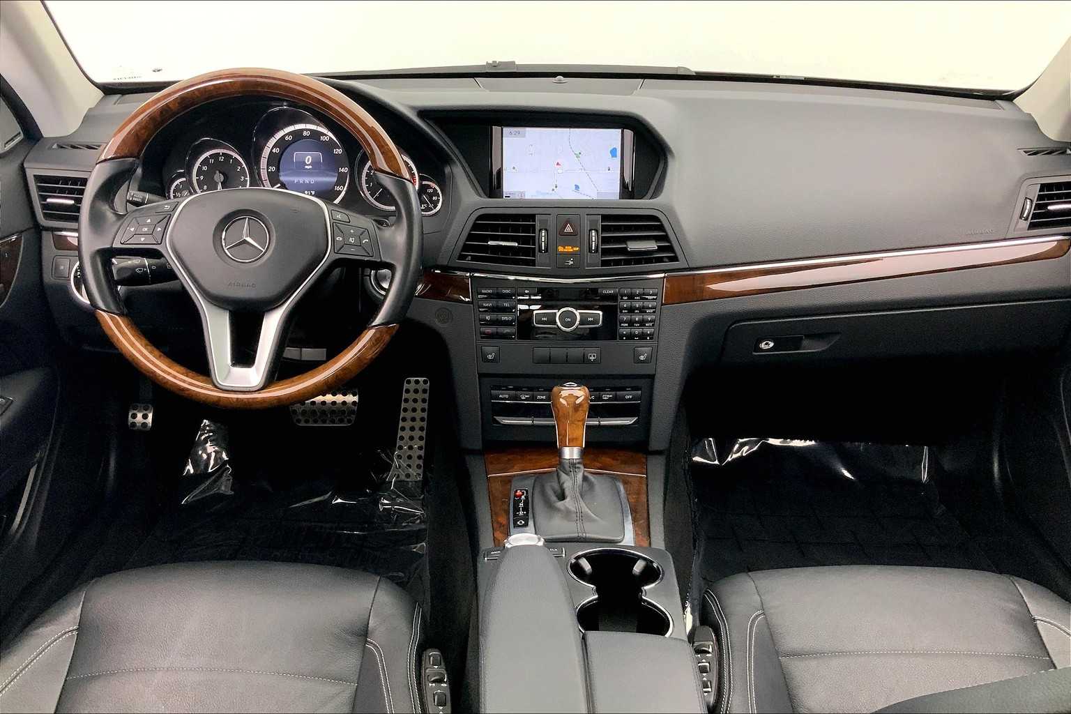 Thumbnail: 2013 Mercedes-Benz E-Class - 10