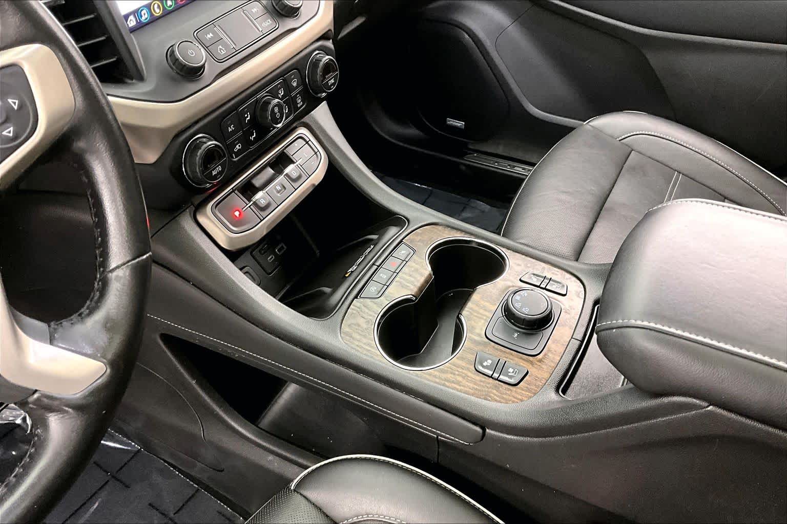 Thumbnail: 2020 GMC Acadia - 17