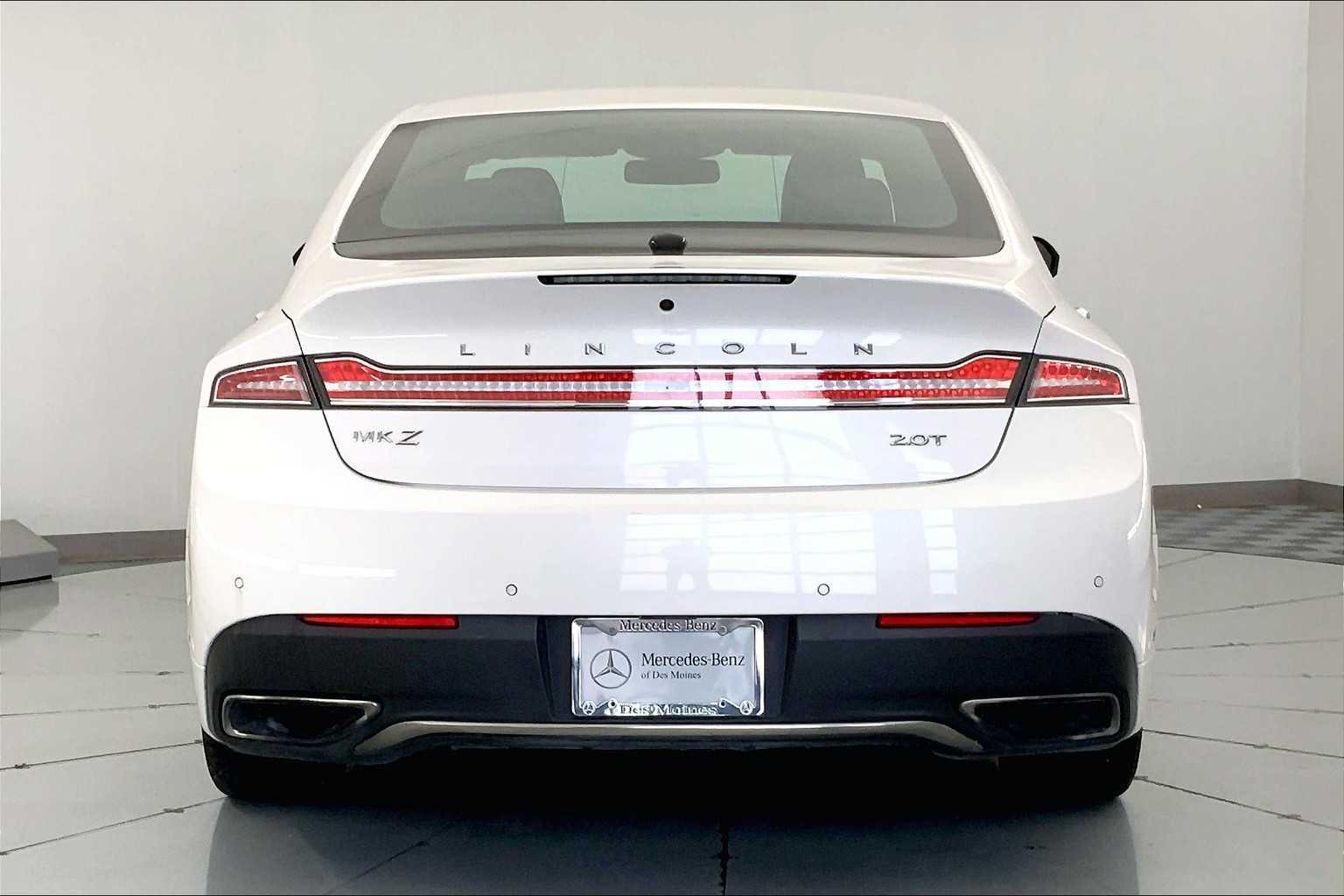 Thumbnail: 2020 Lincoln MKZ - 5