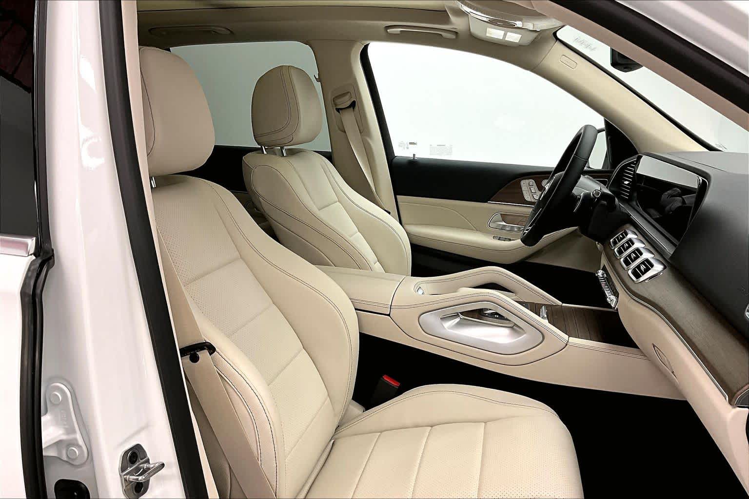 Thumbnail: 2026 Mercedes-Benz GLE - 14