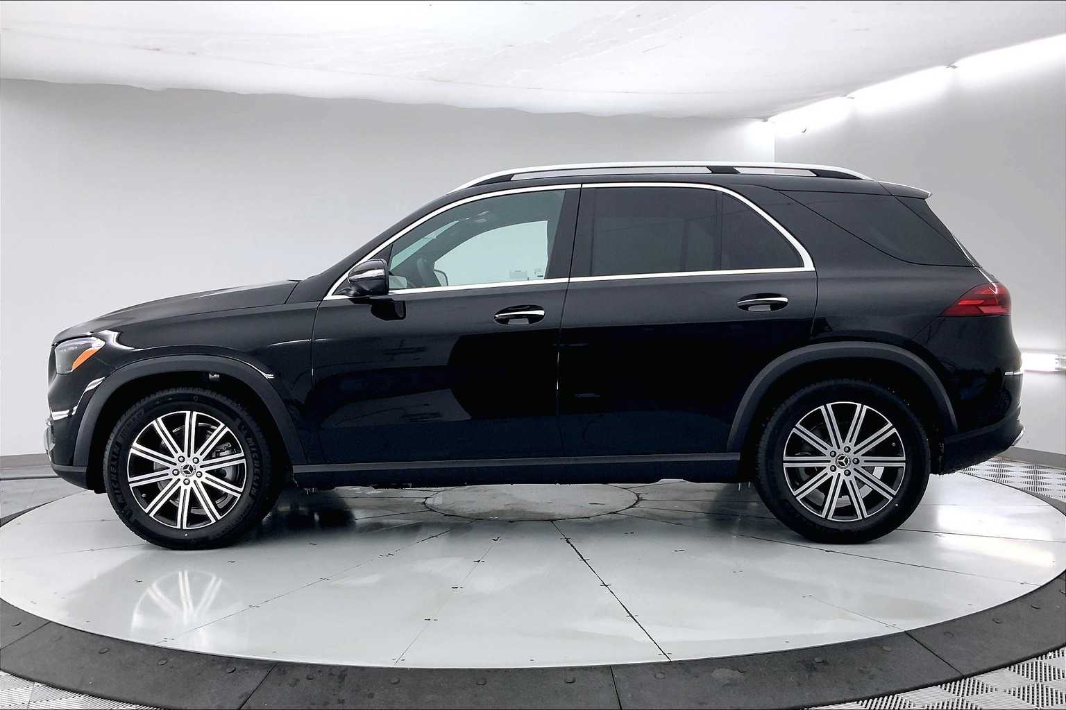 Thumbnail: 2025 Mercedes-Benz GLE - 3