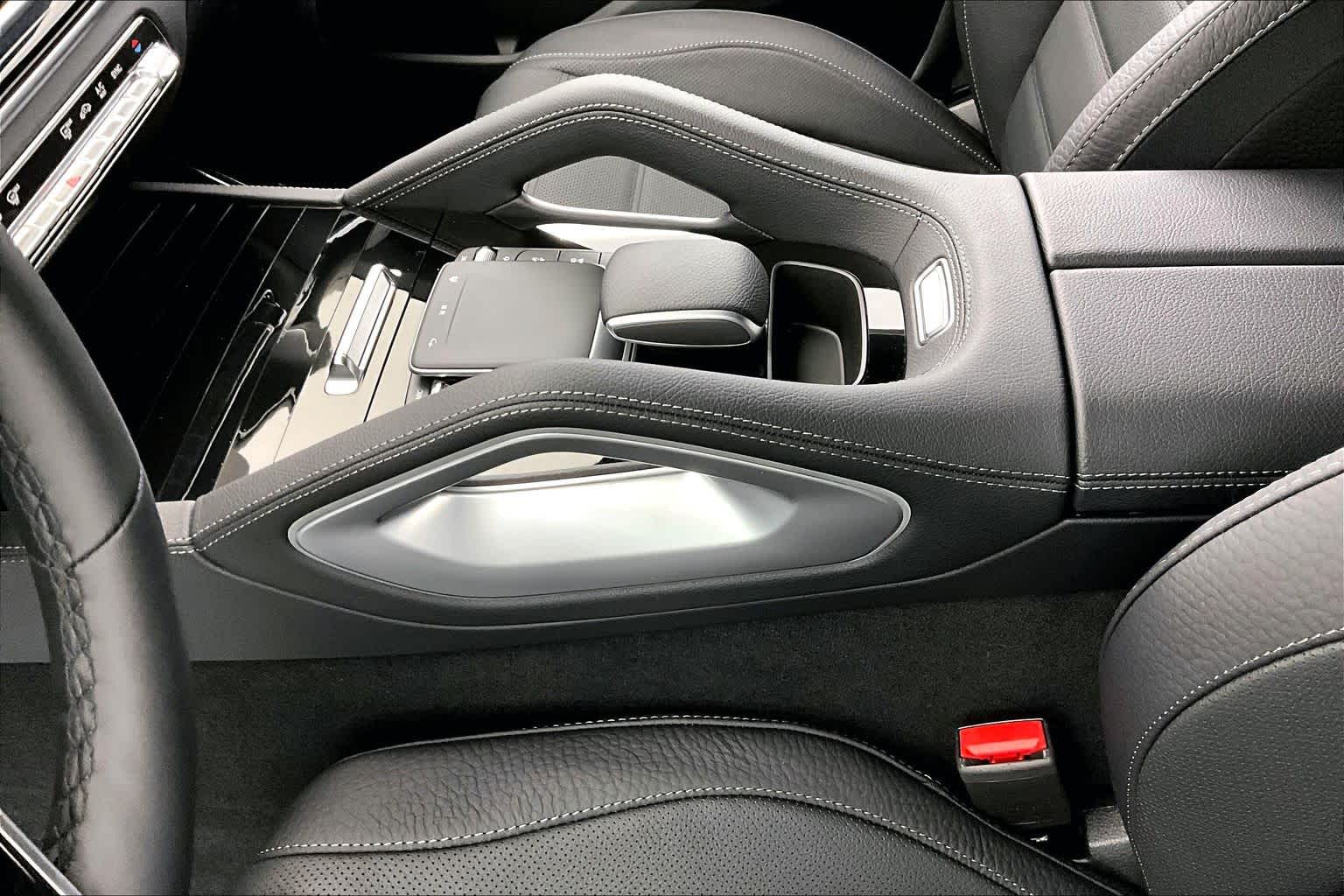 Thumbnail: 2026 Mercedes-Benz GLE - 17