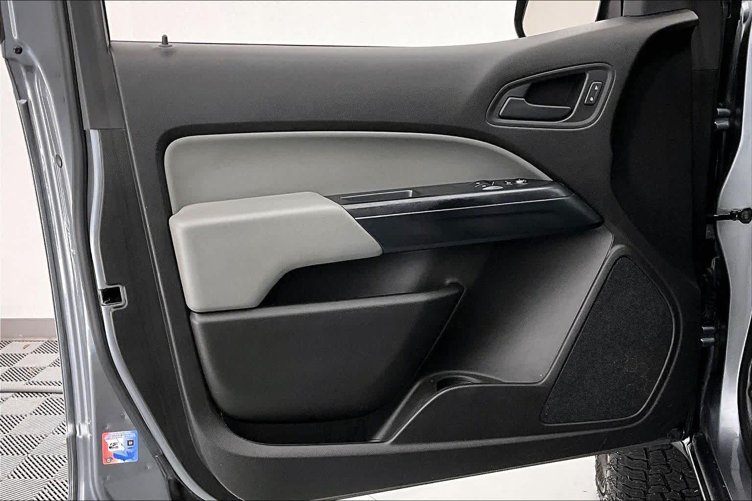 Thumbnail: 2018 Chevrolet Colorado - 22