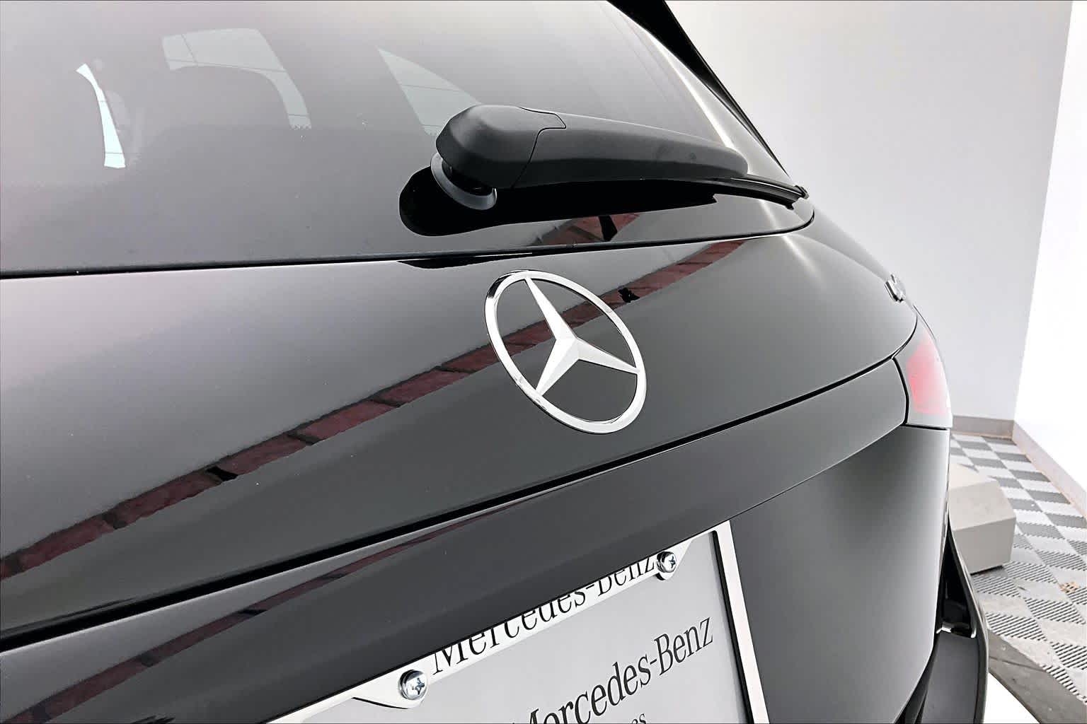 Thumbnail: 2026 Mercedes-Benz GLC - 22