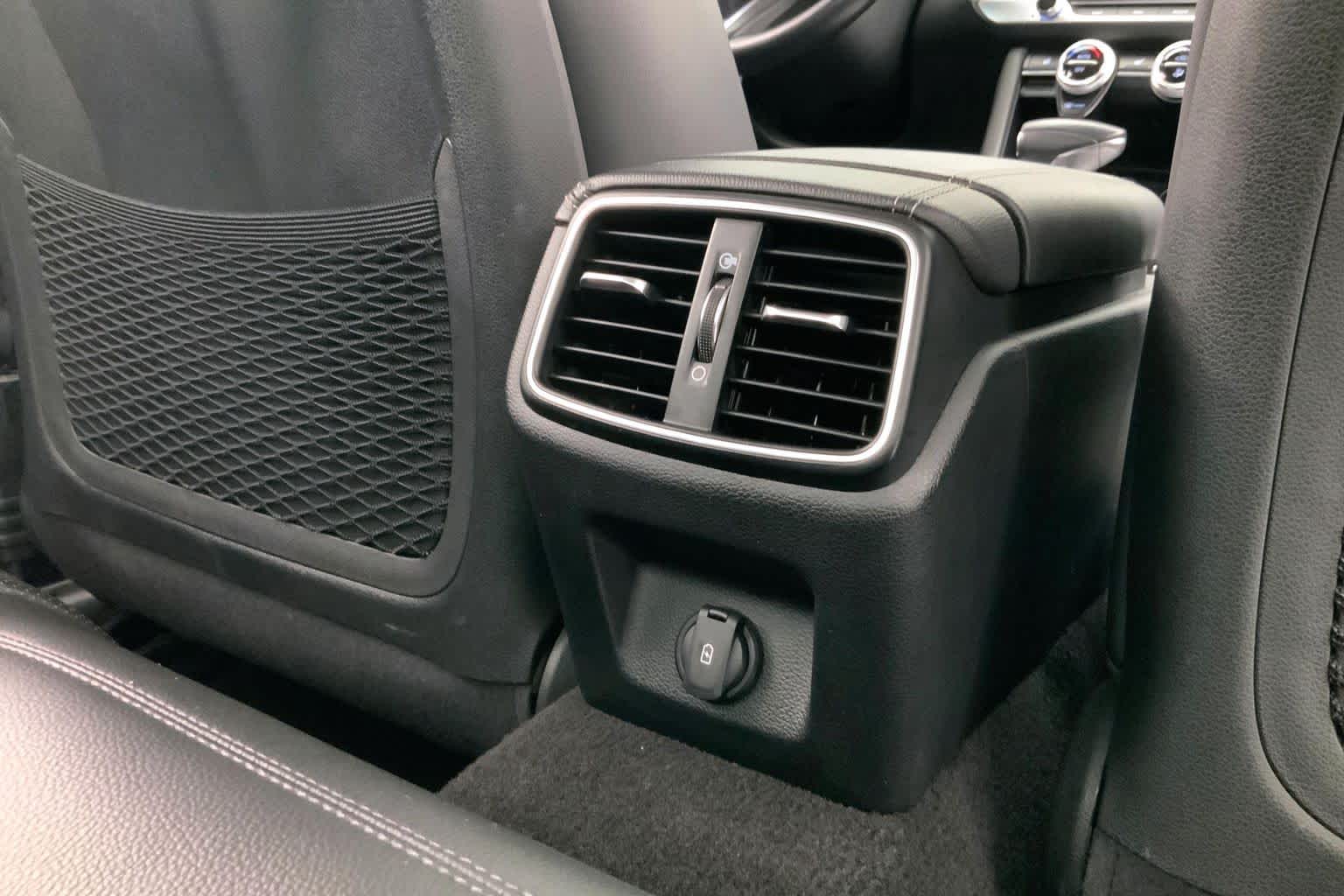 Thumbnail: 2023 Genesis G70 - 28