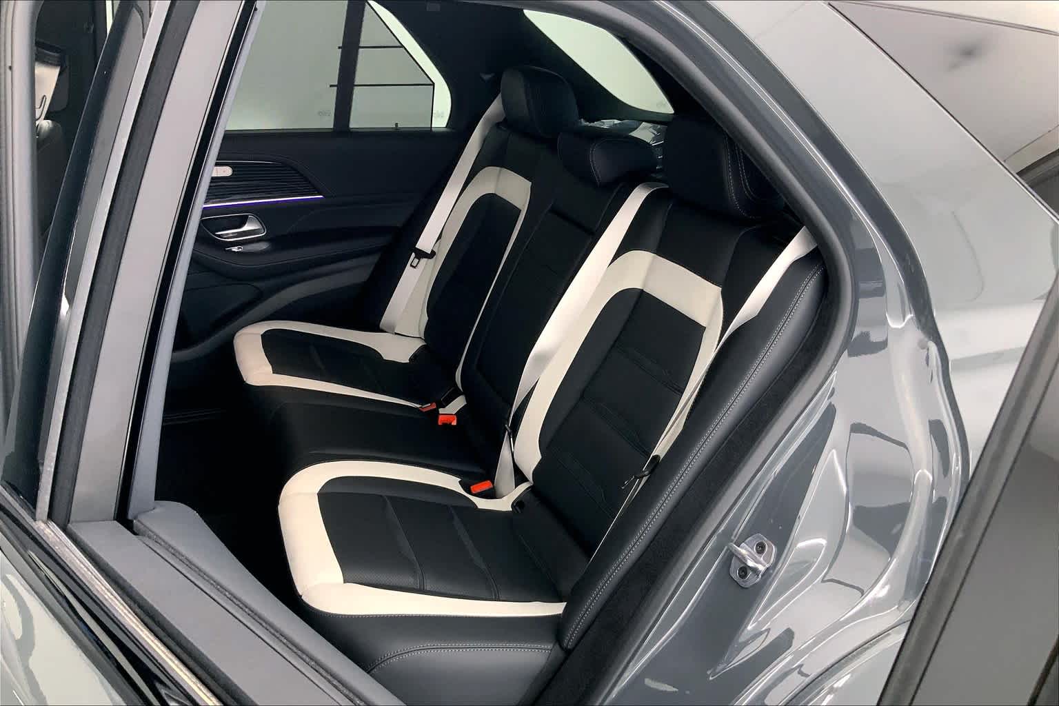 Thumbnail: 2025 Mercedes-Benz GL-Class - 13