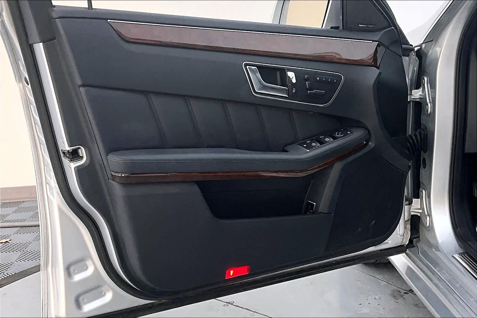 Thumbnail: 2012 Mercedes-Benz E-Class - 23