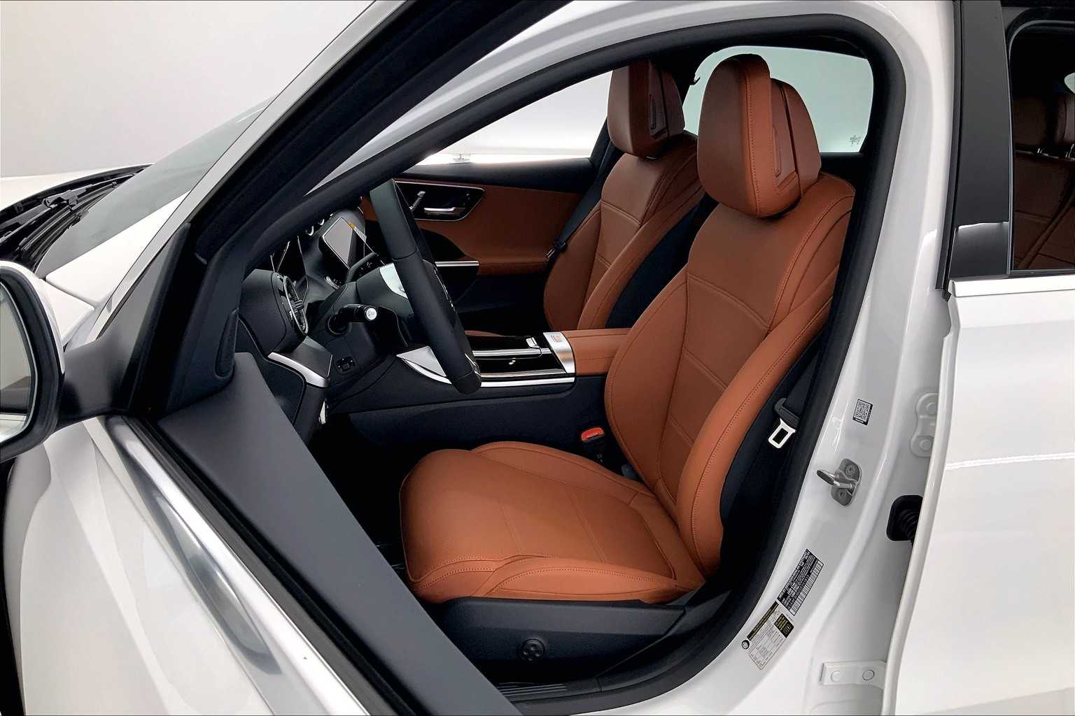 Thumbnail: 2025 Mercedes-Benz C-Class - 11