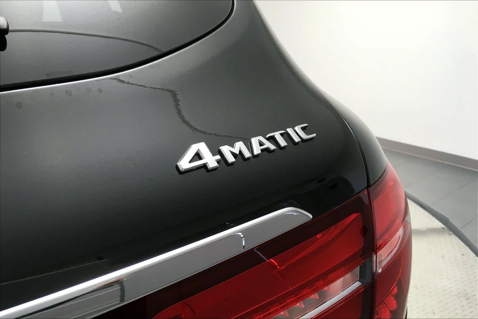 Thumbnail: 2018 Mercedes-Benz GLC - 7