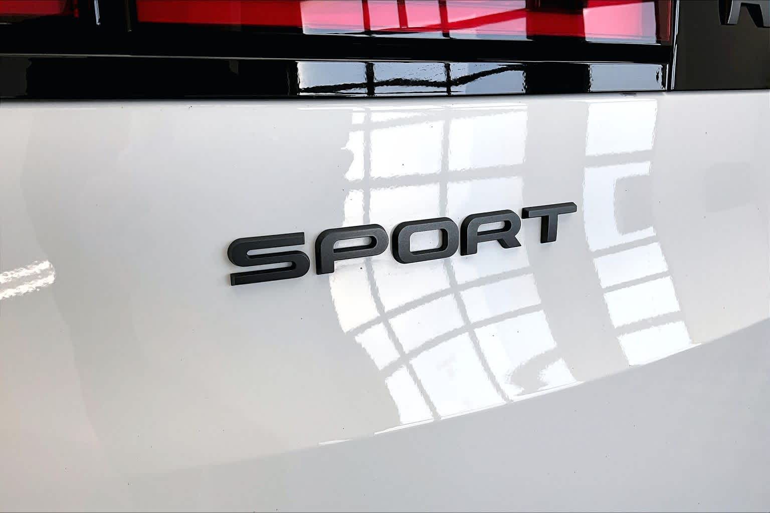 Thumbnail: 2023 Land Rover Range Rover Sport - 7