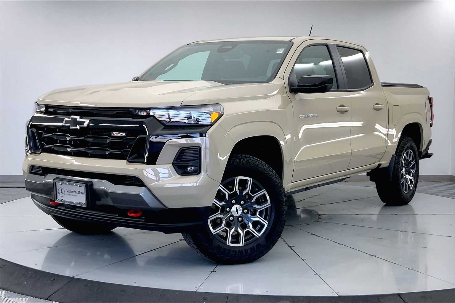 Thumbnail: 2024 Chevrolet Colorado - 1