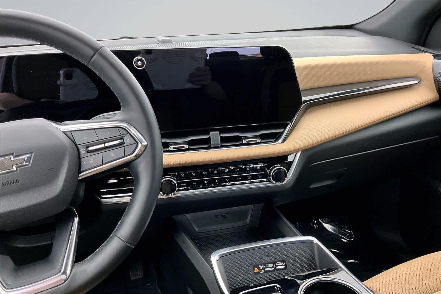 Thumbnail: 2025 Chevrolet Equinox - 16